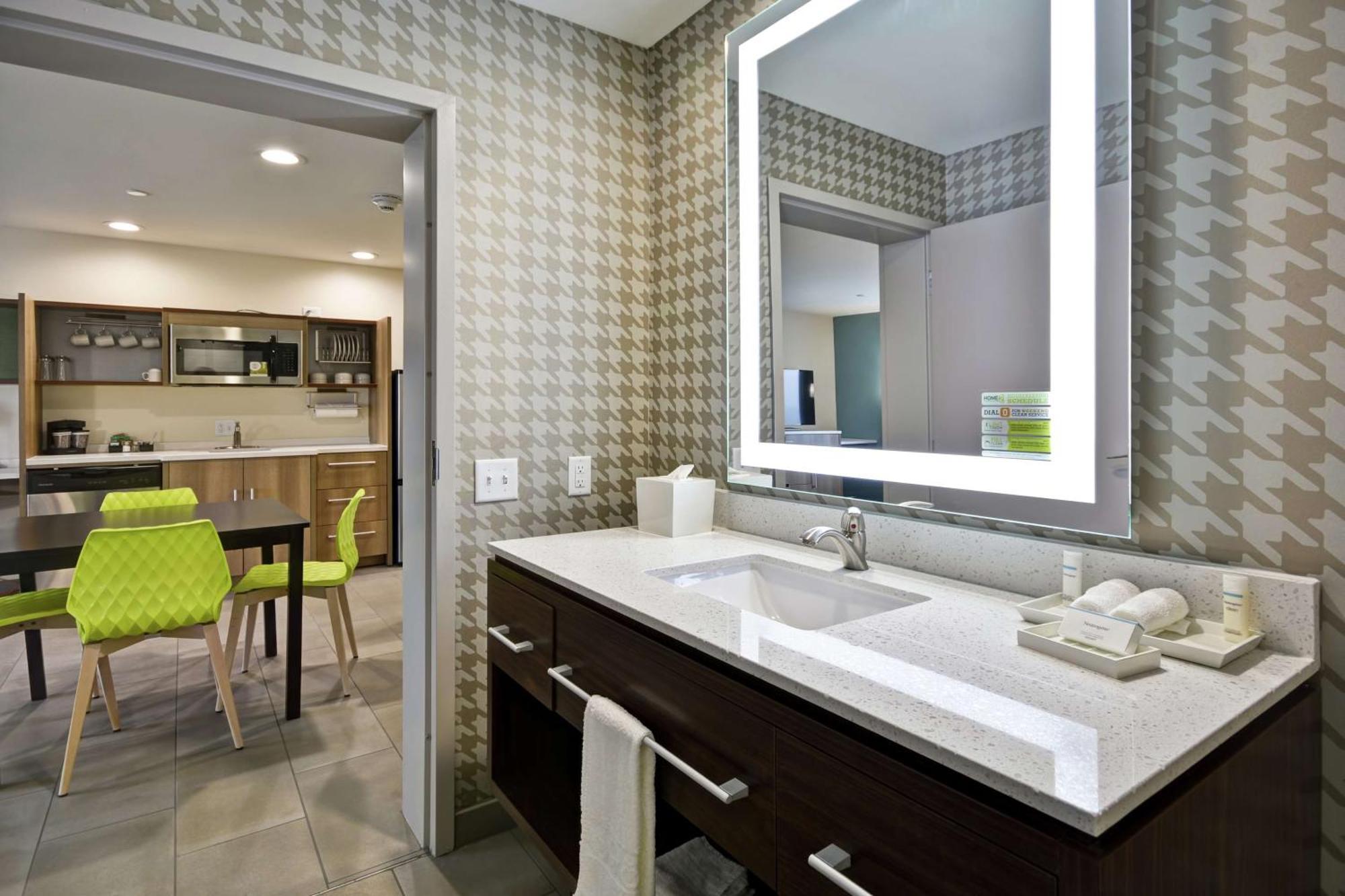 Home2 Suites By Hilton Texas City Houston Exterior photo